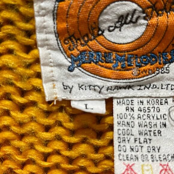 Vintage Oversized Looney Tunes Sylvester The Cat Yellow Sweater Size Large‎ - Picture 6 of 7